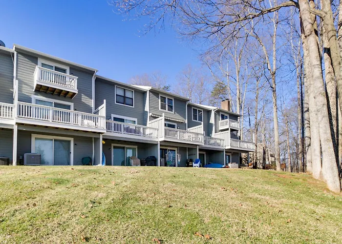 Lakefront Moneta Home W/ Community Dock!