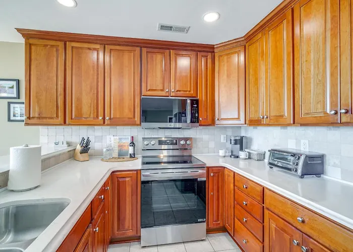 Sun-Filled Condo W/ Smith Mountain Lake Views
