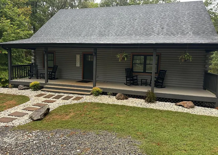 Hidden Gem At The Lake 4 Bedrooms