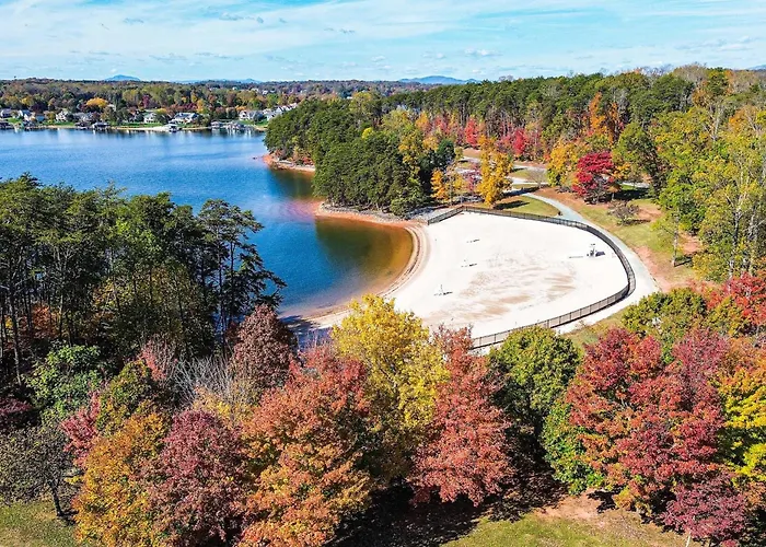 Boat & Relax On Smith Mountain Lake! Bright Condo
